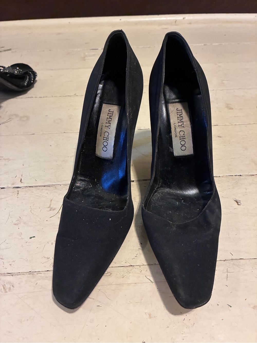 Jimmy Choo Classic Black Pointed-Toe Women’s Pumps - Picture 2 of 5